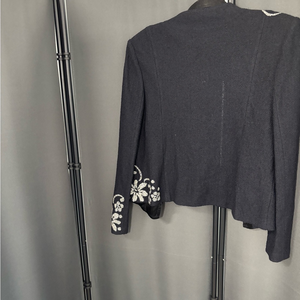 St. John Evening Jacket - Picture 6 of 10